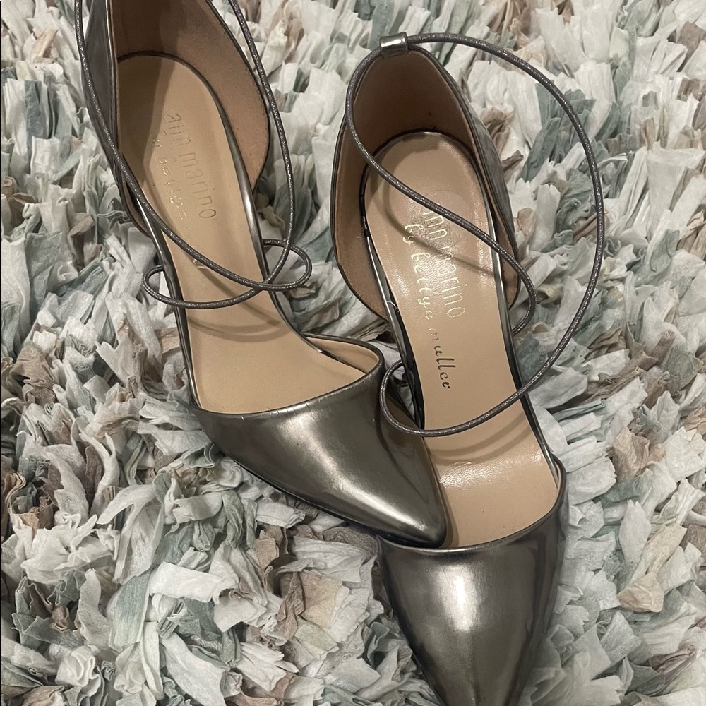 Shoes - Picture 3 of 4